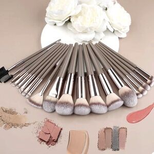 15pcs Professional Makeup Brushes Set & Bag